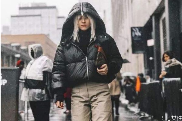 羽绒服的充绒量和含绒量,一般羽绒服的充绒量