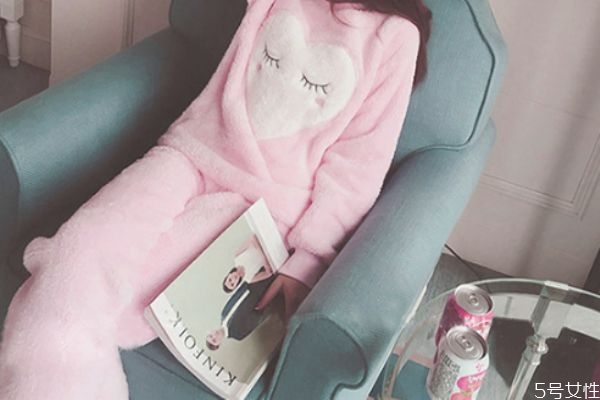 睡衣买什么牌子的比较好,睡衣什么品牌