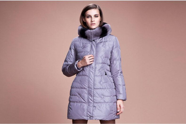 羽绒服灰鸭绒和白鸭绒哪个好,鹅绒和鸭绒羽绒服哪个更好