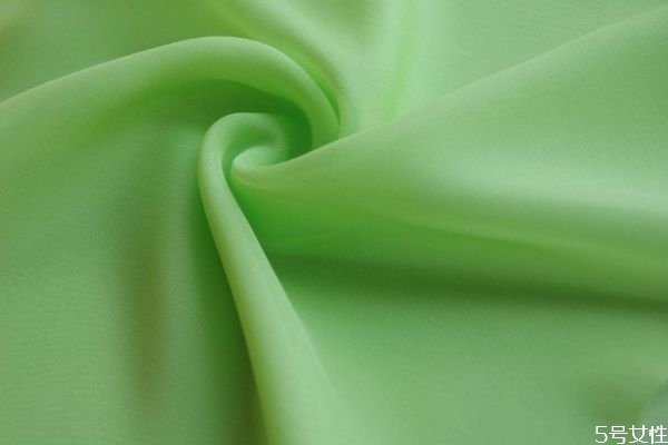 真丝睡衣会皱吗,真丝衣服皱了怎么办