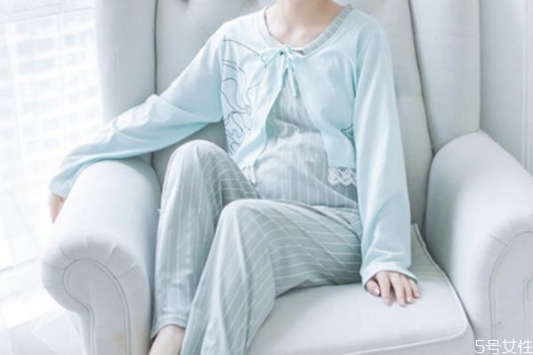 冬天坐月子穿什么睡衣好,冬天坐月子穿什么睡衣照片