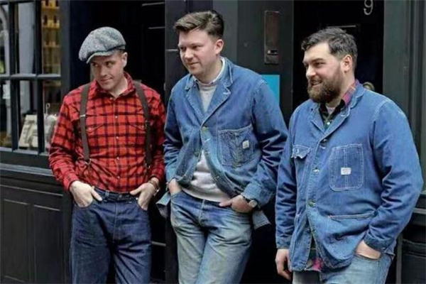 牛仔衣搭配衬衫,牛仔衣搭配衬衫好看吗男