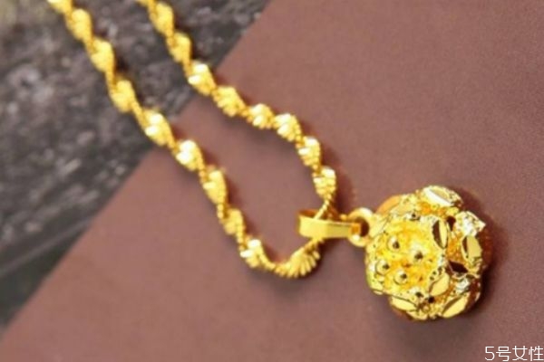 买项链买什么材质的好,项链材质排行榜