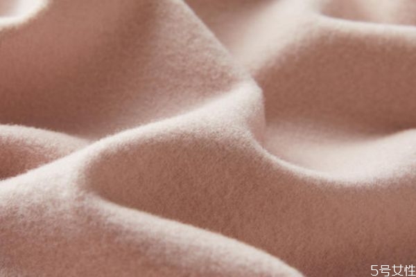 德绒面料保暖吗,德绒面料和纯棉的保暖效果