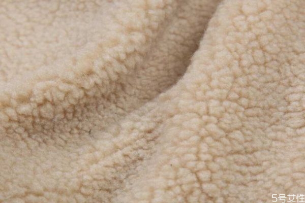 双面摇粒绒和单面摇粒绒区别,摇粒绒和双面绒的区别