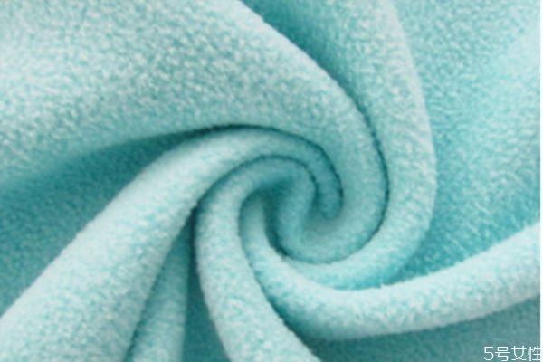 摇粒绒和珊瑚绒的区别图片,摇粒绒和珊瑚绒哪个更好 摇粒绒和珊瑚绒的区别图片,摇粒绒和珊瑚绒哪个更好