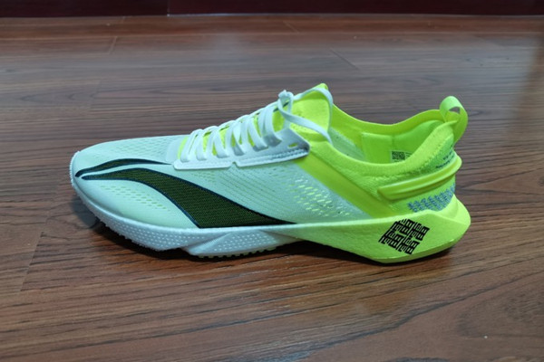 李宁飞电和天马的区别,李宁天马和飞电