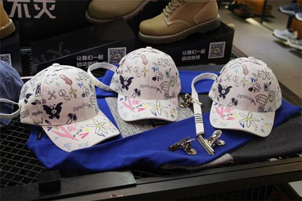涂鸦棒球帽好看么,涂鸦棒球帽