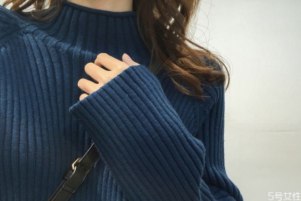 打底衫买什么颜色好,打底衫什么颜色的好搭配