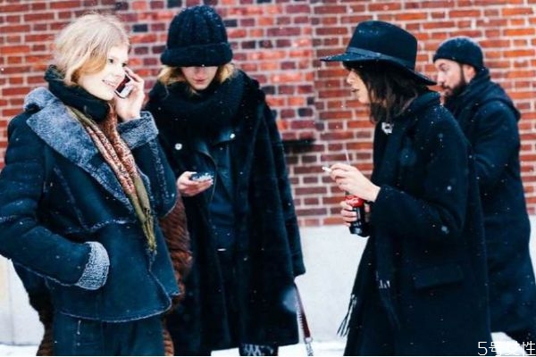 羊羔毛外套适合胖MM吗,胖女孩适合穿羊羔毛外套吗