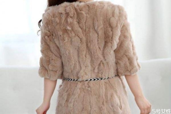 獭兔毛皮草怎么识真假,獭兔皮草怎么分辨是真是假 獭兔毛皮草怎么识真假,獭兔皮草怎么分辨是真是假