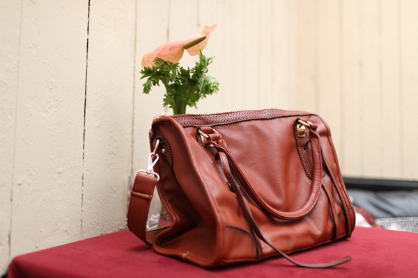 牛皮包变硬了怎么办,牛皮包特别硬怎么回事