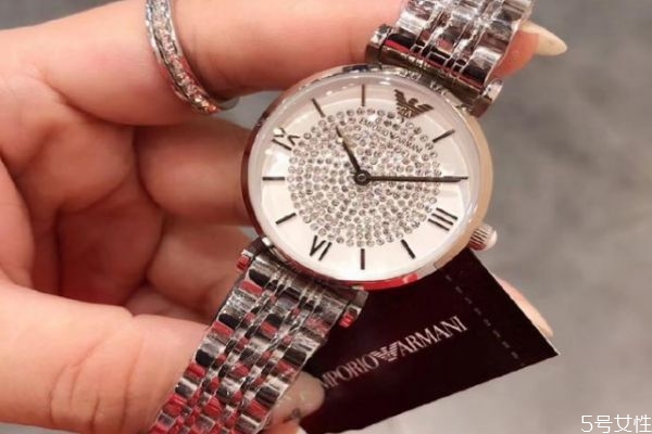 阿玛尼满天星是不是机械表,阿玛尼满天星是机械表吗? 阿玛尼满天星是不是机械表,阿玛尼满天星是机械表吗?