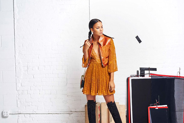 咖啡色配什么色显高级,咖啡色和什么颜色搭好看