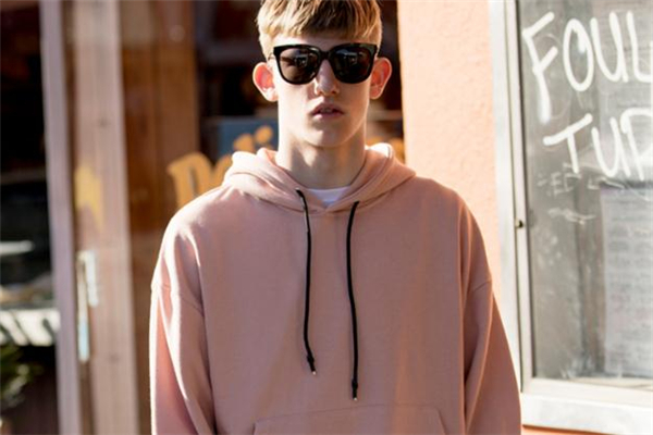 衣服要合身还是宽松,衣服要合身 鞋子要合脚的评论