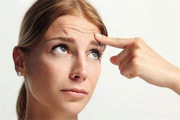 抬头纹形成的原因,抬头纹是怎么形成的