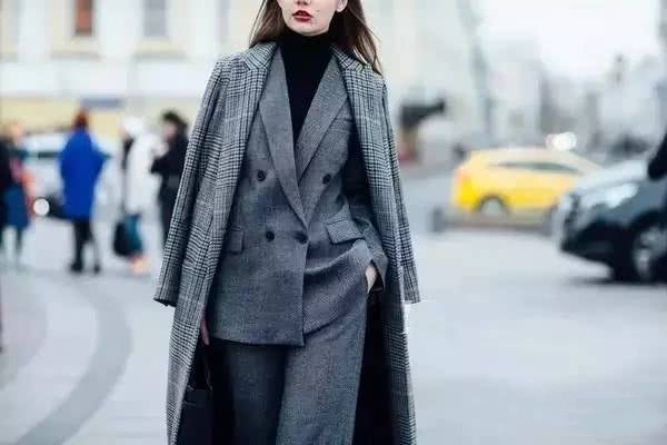 什么颜色的大衣不容易过时,大衣买什么颜色的不过时 什么颜色的大衣不容易过时,大衣买什么颜色的不过时