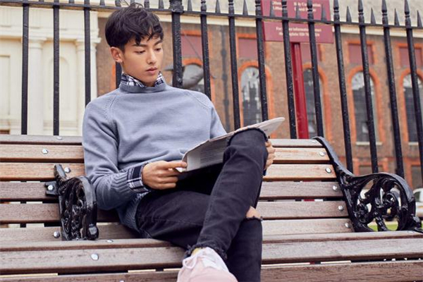 男士圆领毛衣搭配衬衫,开衫圆领毛衣领子的织法 男士圆领毛衣搭配衬衫,开衫圆领毛衣领子的织法