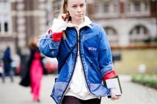 白色卫衣搭配什么外套好看,白色卫衣搭什么裤子最好