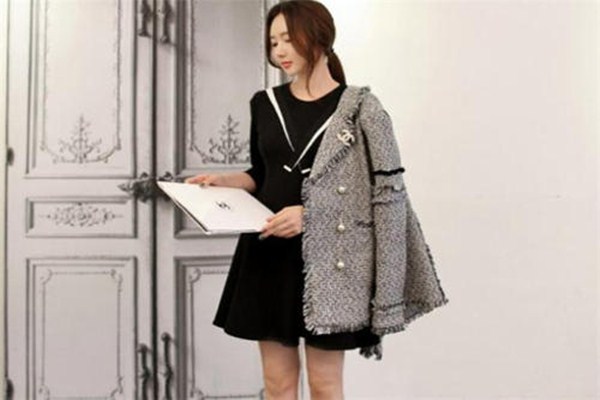 小香风套装里面怎么搭配,小香风套装里面怎么搭配最好看 小香风套装里面怎么搭配,小香风套装里面怎么搭配最好看