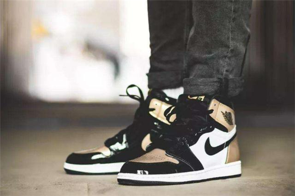 aj1走路咯吱响怎么解决为什么aj1走路有声音,aj1走路吱吱响怎么办