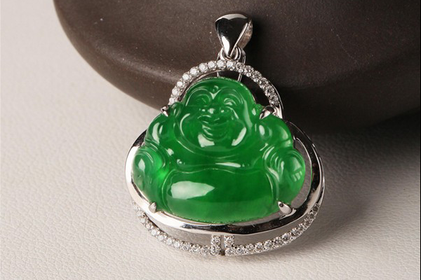 真正的翡翠会变色吗,翡翠会变色是什么原因