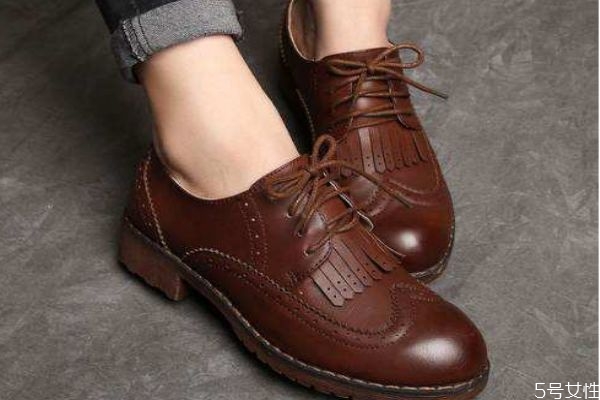 皮鞋打脚有什么办法可以解决,鞋子为什么会打脚 皮鞋打脚有什么办法可以解决,鞋子为什么会打脚