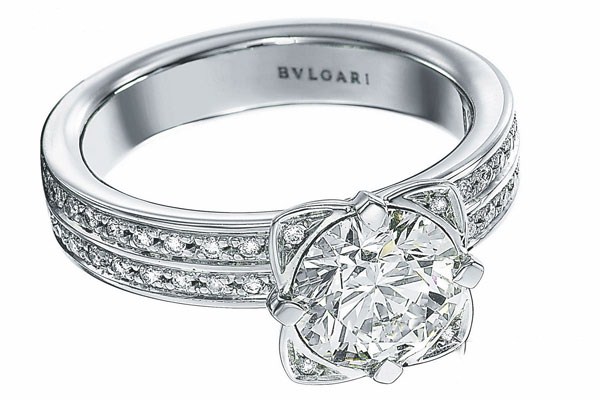 黄金和钻石哪个更保值,钻石保值还是黄金保值