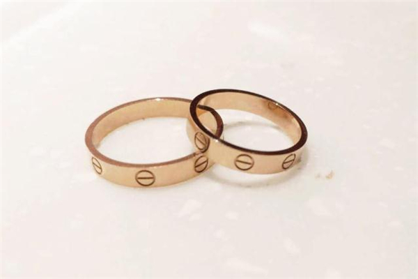 卡地亚戒指宽度多少,卡地亚戒指宽度多少mm