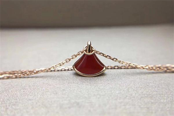 红玉髓可以碰水吗,红玉髓洗澡可以带吗