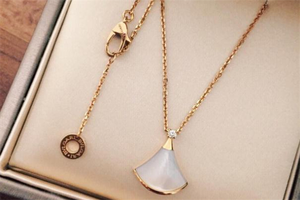 天然白贝母是什么材质,白贝母是什么材质 保值吗