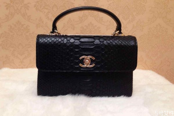 香奈儿的包包贵吗,香奈儿包包为啥这么贵
