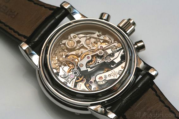 怎么分辨石英表和机械表,怎么鉴别手表是石英还是机械