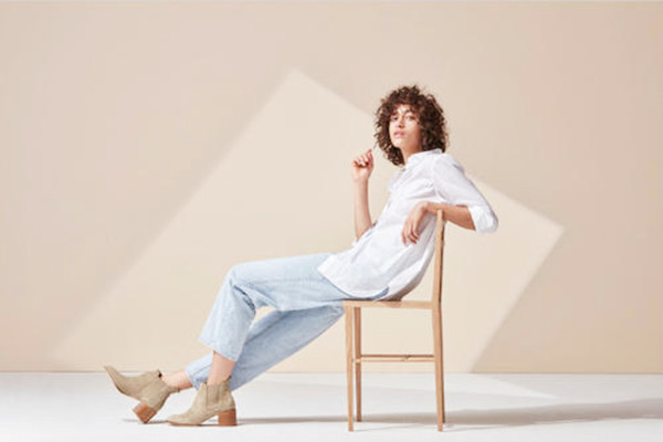 冬天穿什么靴子好看,今年冬天流行什么样的靴子