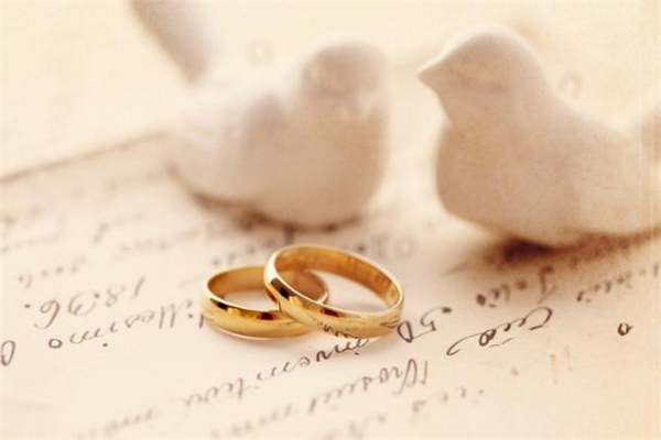 婚戒男方买还是女方买,结婚对戒男方买还是女方买