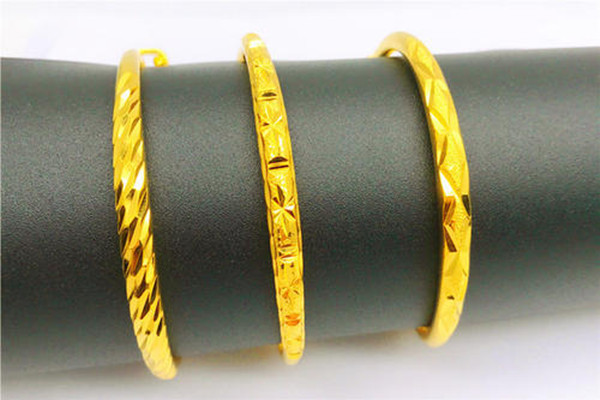 镀金手镯值钱吗,镀银的手镯值钱么