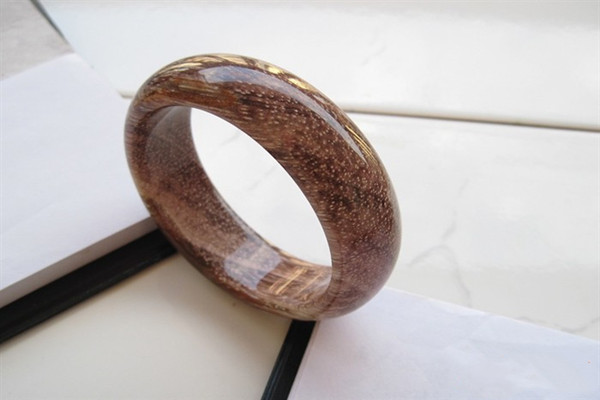 树化玉手镯多少钱一个呀?,树化玉手镯价格