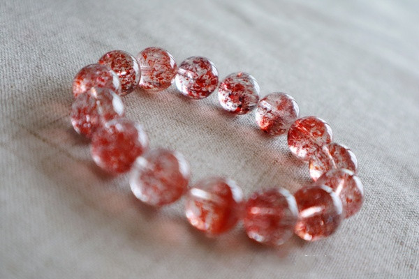 草莓晶怎么挑选,草莓晶什么样的好