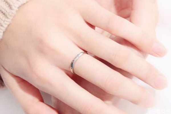 婚戒一般是什么材质的,结婚戒指选什么材质的 婚戒一般是什么材质的,结婚戒指选什么材质的