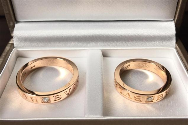 对戒是什么时候开始戴,情侣对戒什么时候开始戴