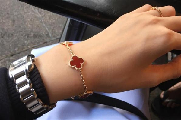 为什么梵克雅宝那么贵,为什么梵克雅宝手表这么贵