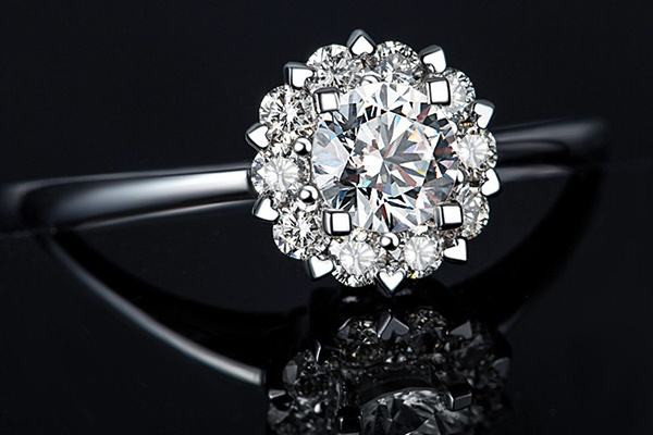 k金钻戒好还是铂金钻戒好,18k金钻戒和铂金钻戒哪个好