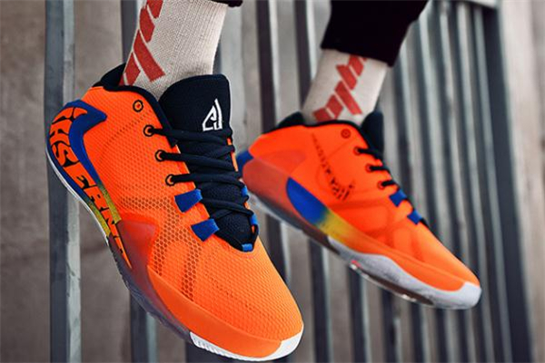 字母哥2代和kd13对比,kd13和字母哥二哪个好