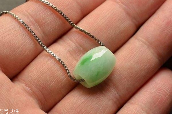戴翡翠转运珠有什么好处吗,翡翠转运珠图片