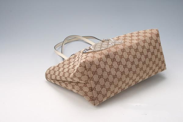 皮包清洗方法小窍门,如何清洗皮包,皮包怎么清洗