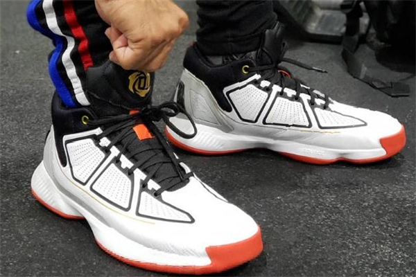 哈登3和罗斯10谁值得入手,哈登4和罗斯10对比