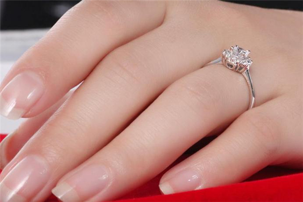 金至尊钻戒怎么样,金至尊钻戒什么档次