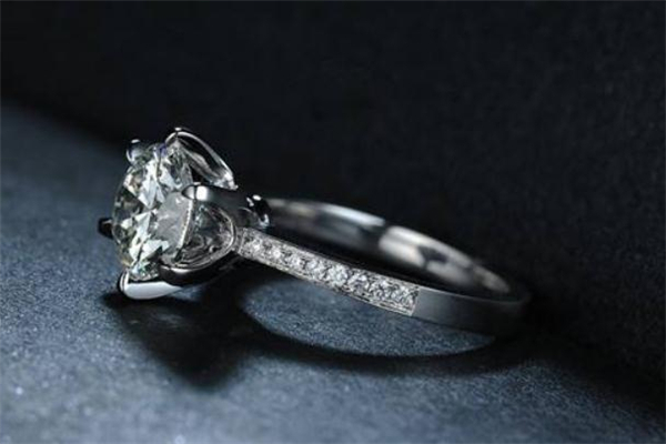 通灵钻戒一克拉多少钱,通灵一克拉钻戒价格表