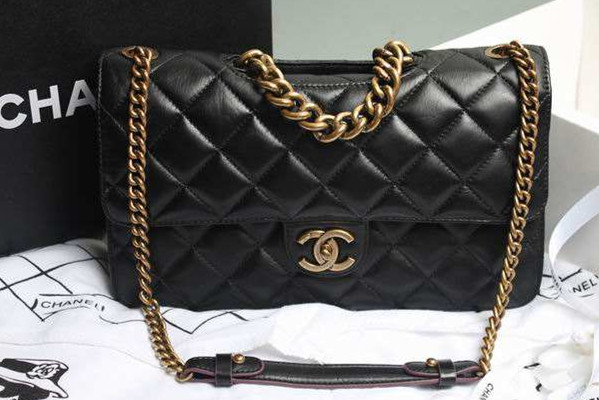 香奈儿包包怎么保养,香奈儿包包肩带怎么装