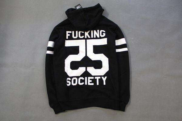 卫衣怎样穿搭才时尚?,卫衣如何穿才好看 卫衣怎样穿搭才时尚?,卫衣如何穿才好看